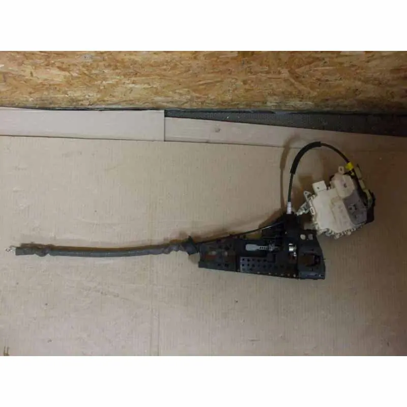 Víkendová Akce zámek dveří pravý přední AUDI A5 8T08J1837016C