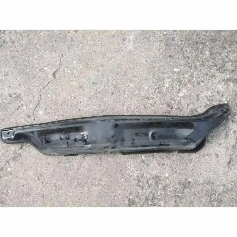 Vrácení Zdarma odtokový vodní kanál ŠKODA SUPERB II1K0805275