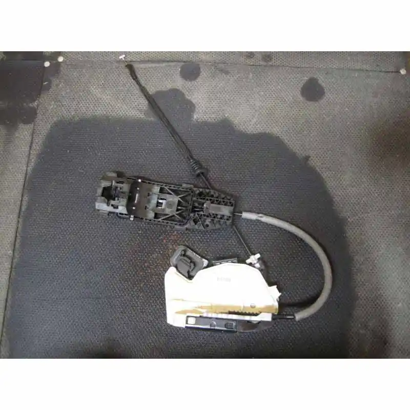 zámek dveří pravý ŠKODA Octavia III 5E0 Rapid 5JA5E1837016 Top Prodej