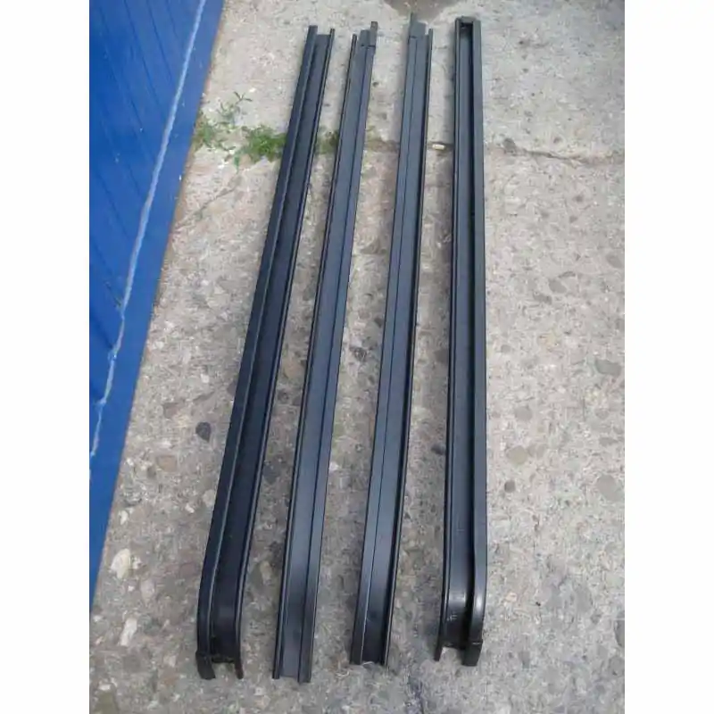 Cenová Bomba vodící lišty bočních dveří levé spodní + horní VW Crafter 2E0A9067660737