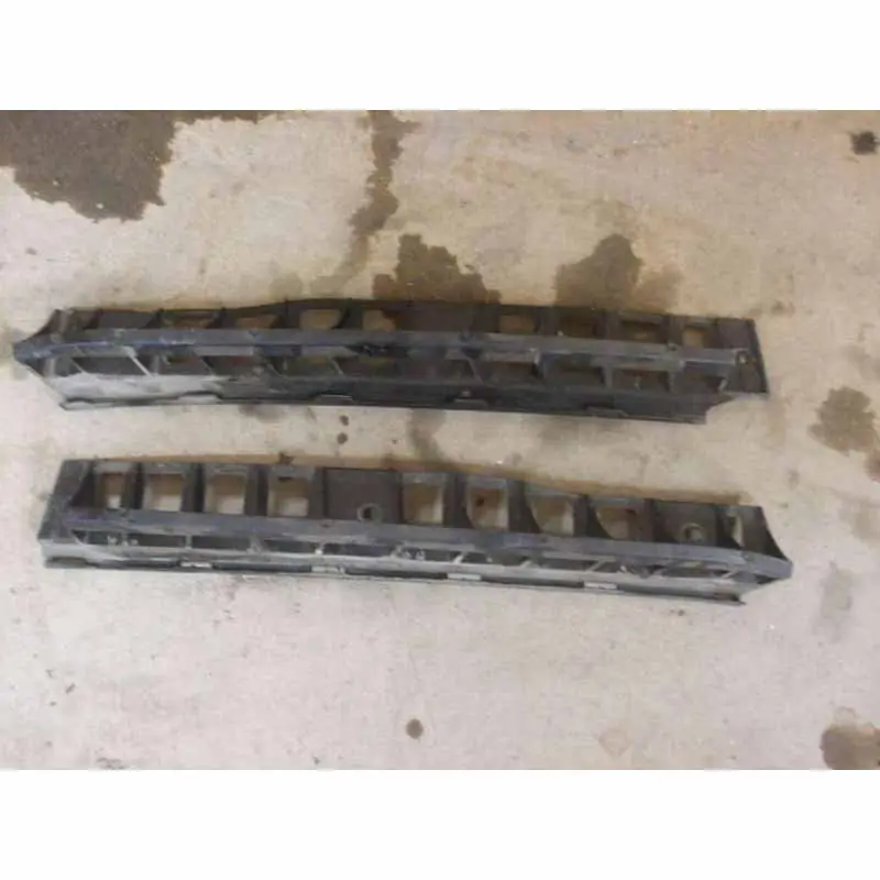 držák zadního nárazníku pravý středový ŠKODA Yeti 5L05L6807864 Levný