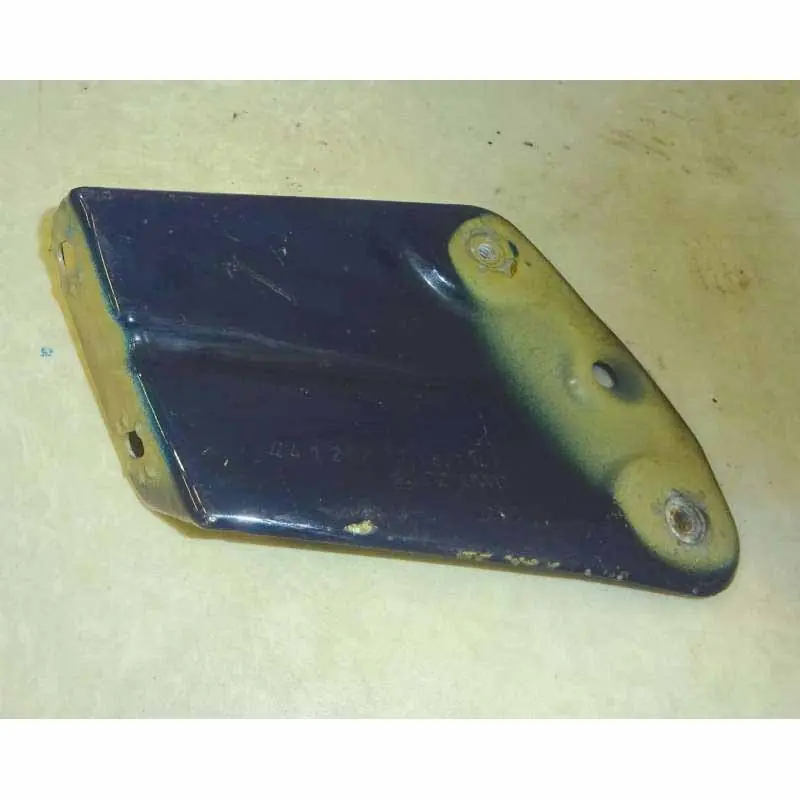 držák blatníku levý ŠKODA Yeti 5L05L0821141 Víkendová Akce