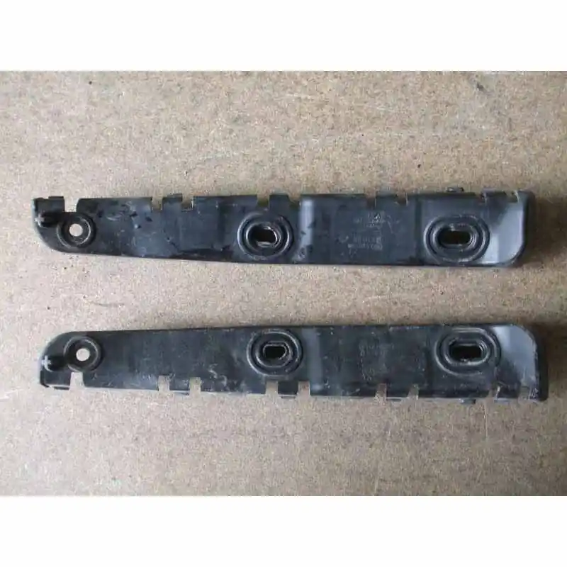 Speciální Cena držák zadního nárazníku pravý ŠKODA Yeti 5L05L6807394