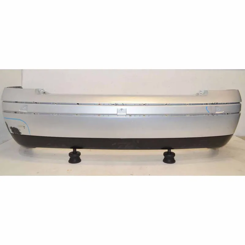 Značkový nárazník zadní VW Passat B5 sedan 1996-003B5807421 - poškozený