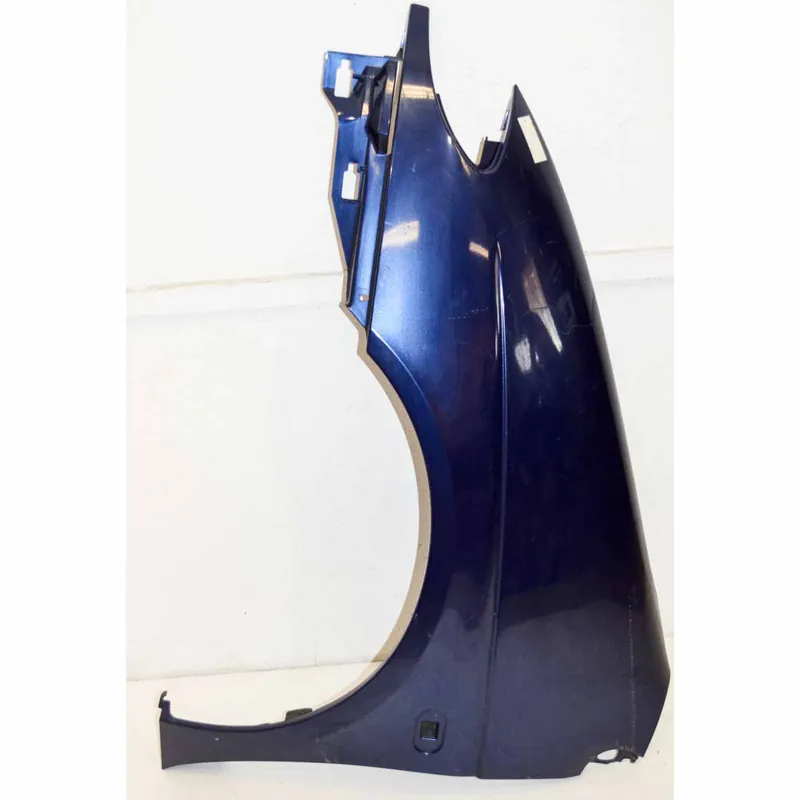 blatník přední levý RENAULT Scenic ->1998 - lehce poškrábaný Oblíbený