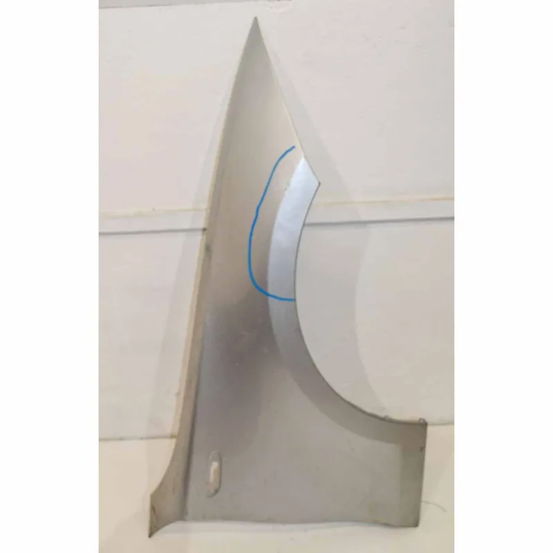 blatník přední pravý BMW E87 - poškozený Nová Kolekce