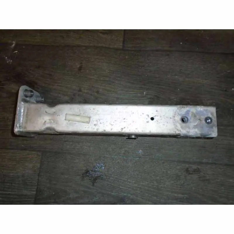 deformační prvek - spojovací plech levý AUDI A8 4H04H0806063E4H0806063H Nová Kolekce