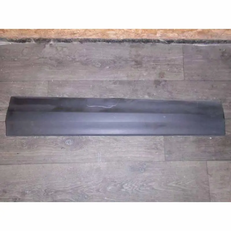 Sleva lišta dveří levá přední ŠKODA Karoq 57A57A854939 - poškozená