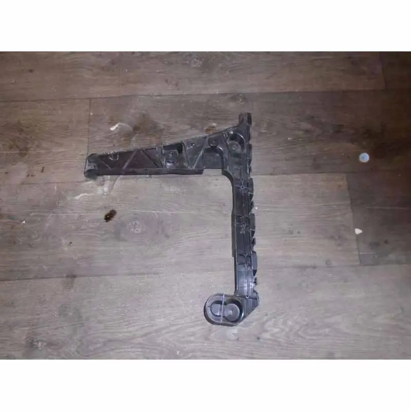 Zlevněný držák zadního nárazníku levý AUDI A4 8W0 sedan8W5807453