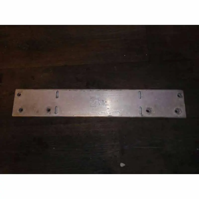 výztuha tunelu AUDI A8 4H04H0803809D Víkendová Akce