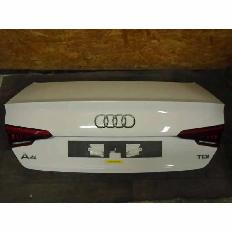 Aktuální víko kufru + parkovací kamera AUDI A4 8W0 sedan