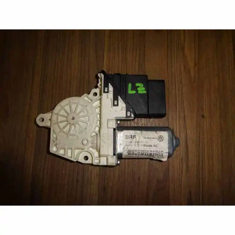 Expresní Doručení motorek stahování oken zadní levý VAG1K0959703B