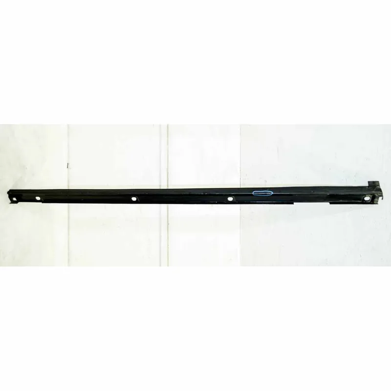 Cenový Hit prahová lišta levá AUDI Q2 GA81A853889 - lehce poškrábaná