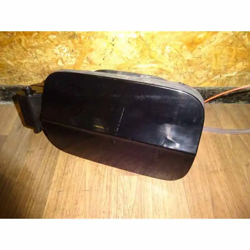 Značkový víčko nádrže AUDI A3 8V0 lift 3DV 1,0 TSi8V3809906D8V3809907A - benzín