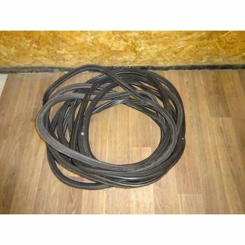 Výhodná Nabídka sada těsnění dveří AUDI A4 8K0 lift sedan8K5833721J8K0831721G8K5827705C