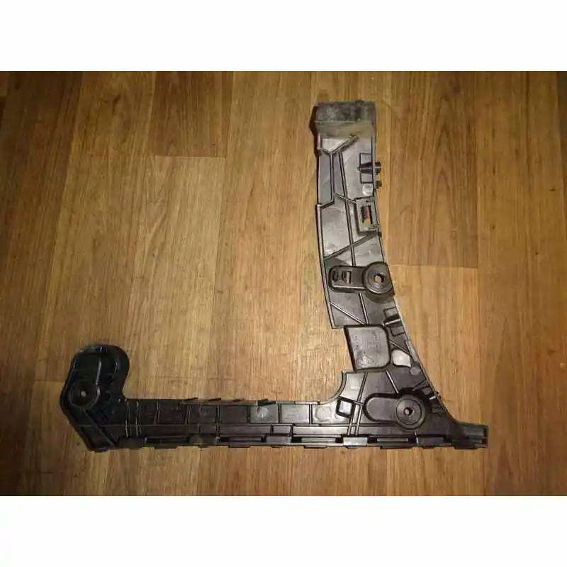 držák zadního nárazníku pravý AUDI A4 8W0 combi8W9807454 Doprava Zdarma