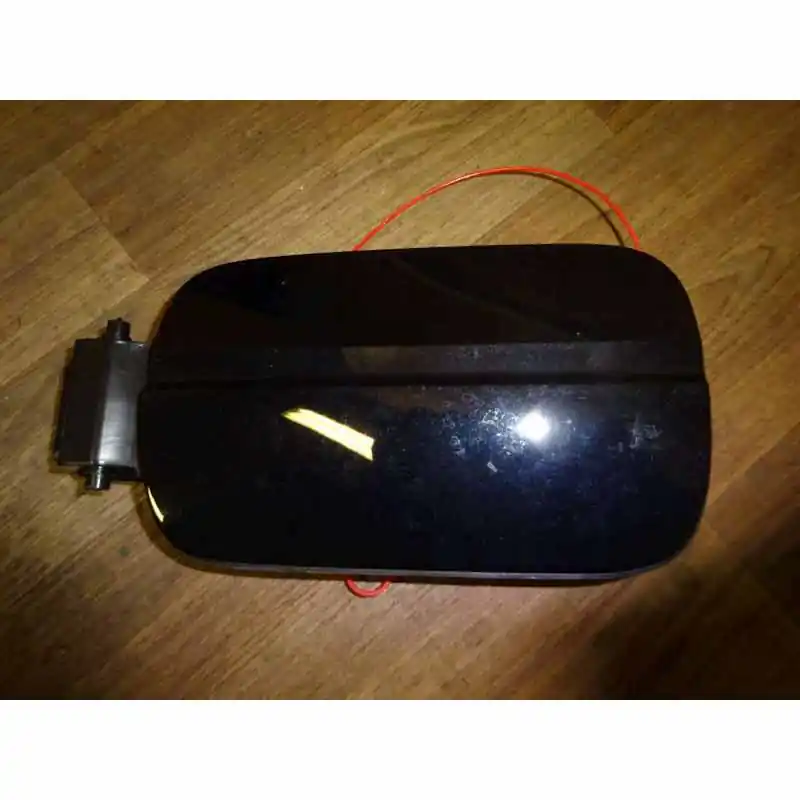 víčko nádrže AUDI A4 8W0 combi8W0809906B - benzín Výprodej