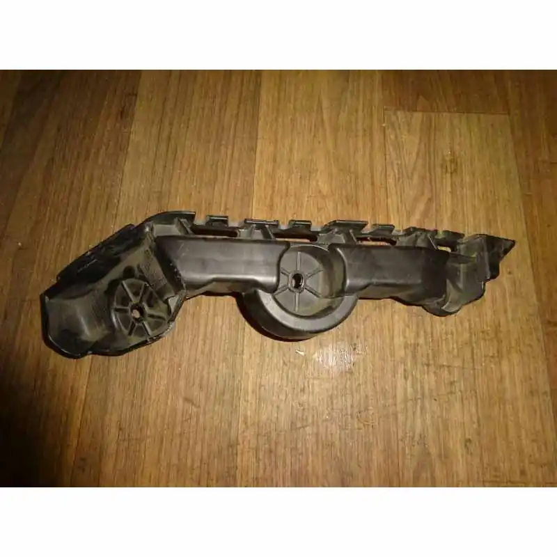 držák zadního nárazníku pravý ŠKODA Fabia III 6V0 lift HB6V6807394B Finální Výprodej