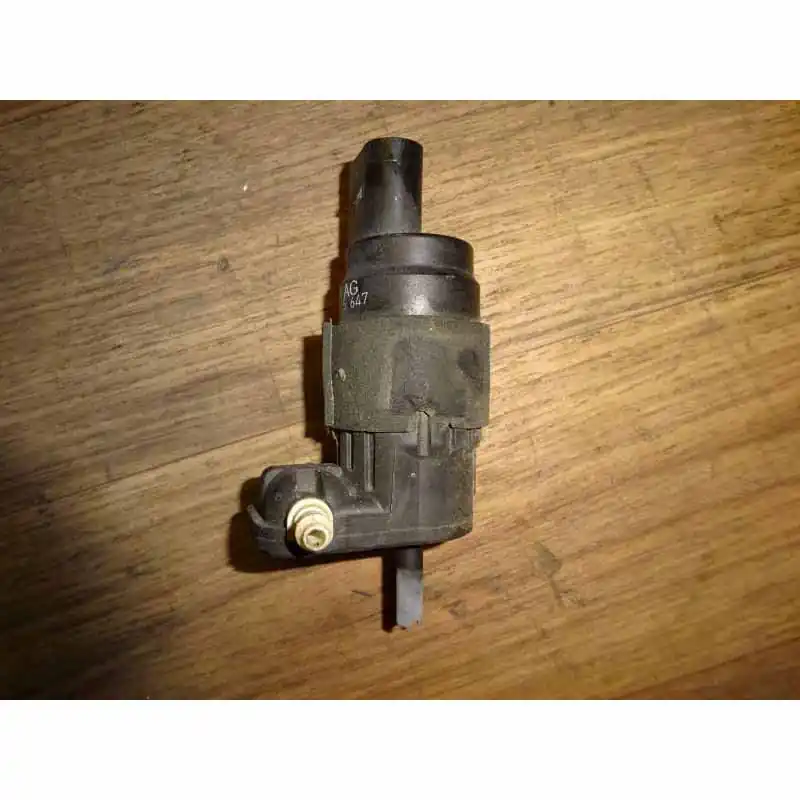 Zlevněný čerpadlo pro omývací zařízení světlometu VAG8K99556471K6955651