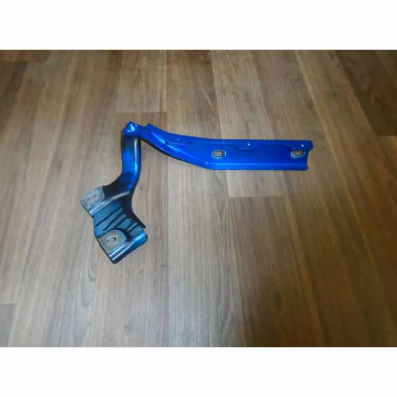 Vrácení Zdarma pant kapoty pravý AUDI Q2 GA81A823302C81A823302D