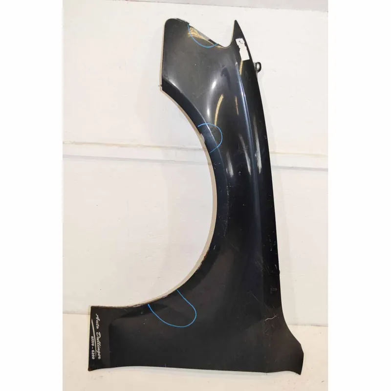 blatník přední levý AUDI A4 8K0 2008-12 - poškozený Must-Have