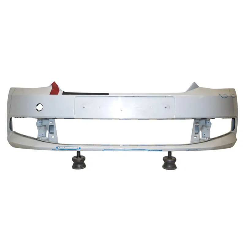 Značkový nárazník přední ŠKODA Fabia III 6V06V0807221 - poškozený, opravovaný