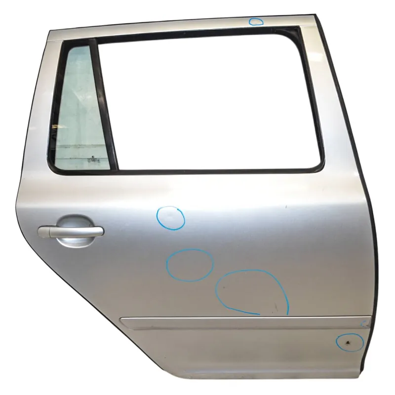 dveře zadní pravé - holé ŠKODA Octavia II 1Z0 (lift) combi 1Z9833312 1Z9833056 - poškozené Značkový