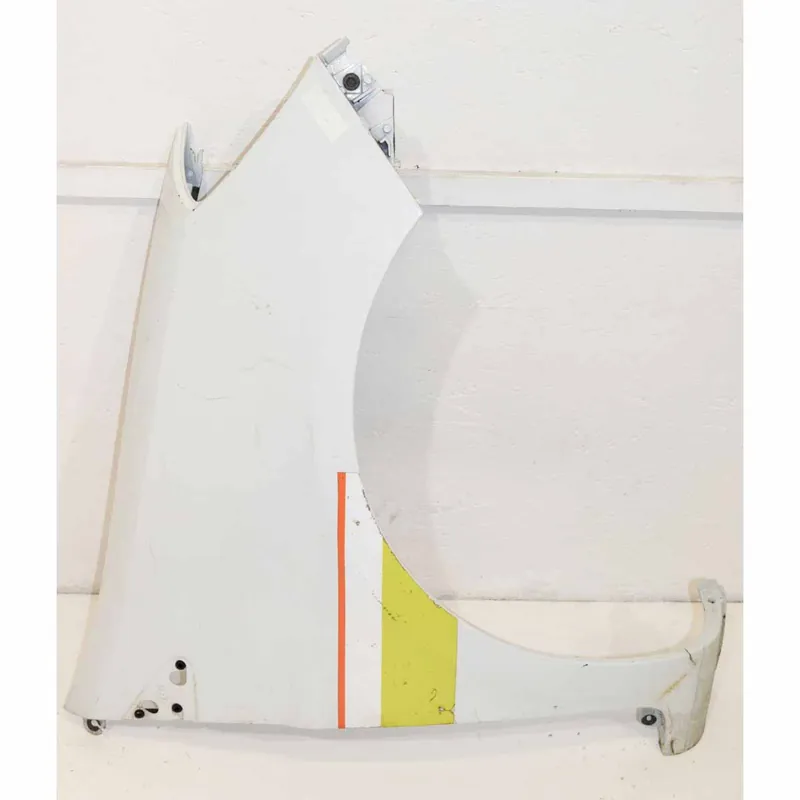 Cenový Hit blatník přední pravý RENAULT Clio IV (originální) - poškozený