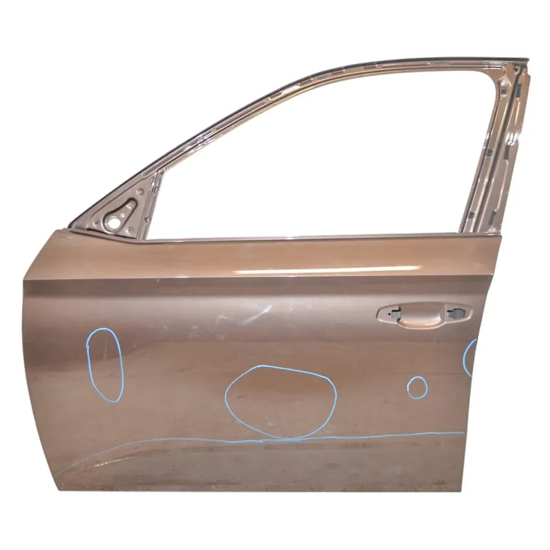 dveře přední levé - holé ŠKODA Kamiq 658658831051658831051A658831051B - poškozené Top Prodej