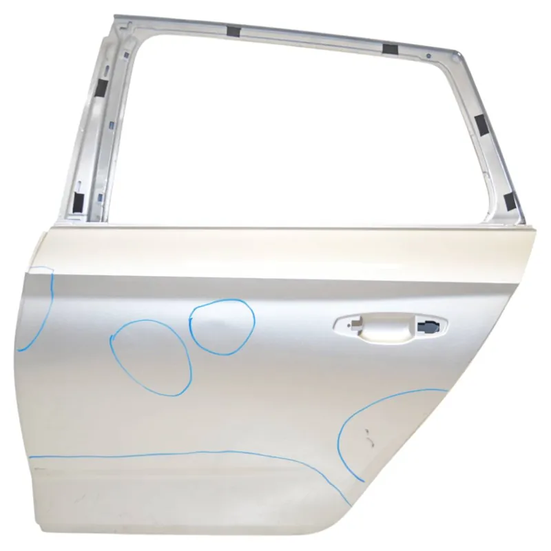 Speciální Cena dveře zadní levé - holé ŠKODA Kamiq 658658833311658833051A658833051C/B - poškozené