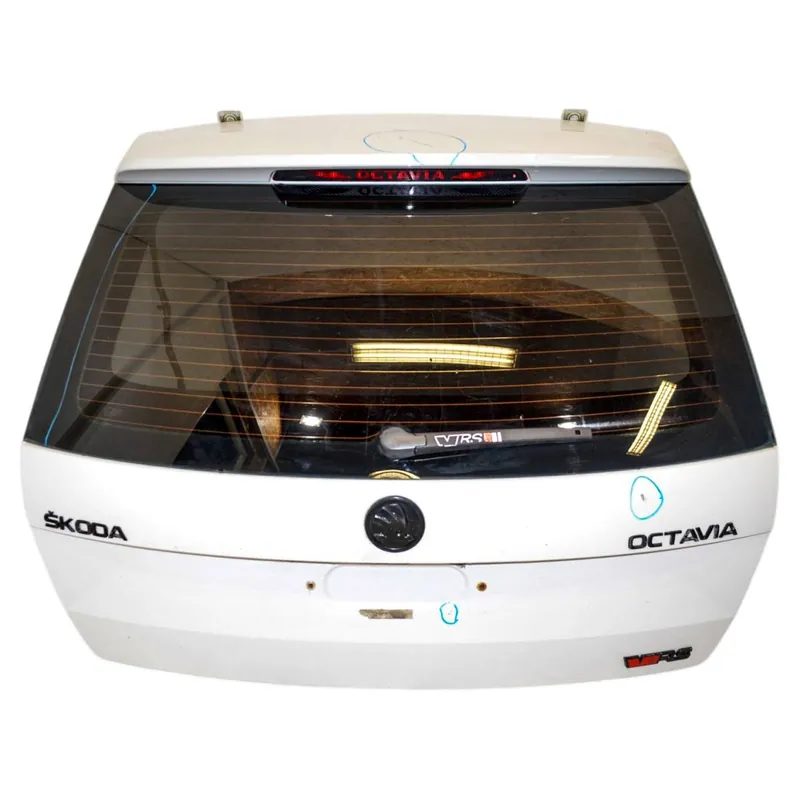 Expresní Doručení zadní páté dveře ŠKODA Octavia III 5E0 (lift) combi5E9827023B5E9827023C/E - poškozené