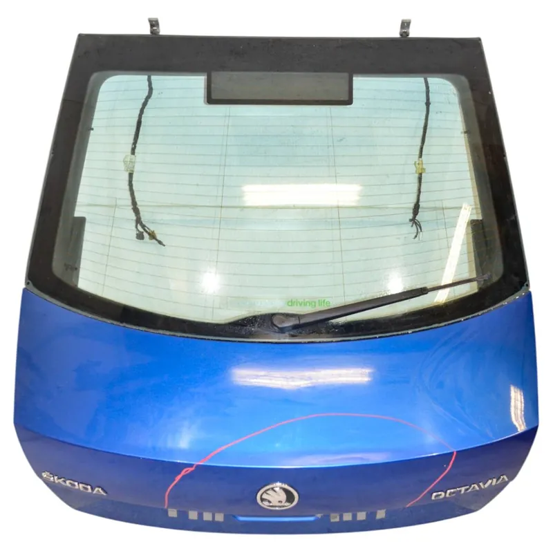 zadní páté dveře ŠKODA Octavia III 5E0 (lift) sedan5E5827023B/D - opravované, poškozené Objednat Nyní