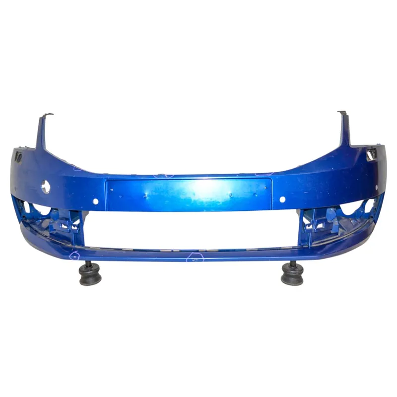 Víkendová Akce nárazník přední - PDC, ostřik ŠKODA Octavia III 5E0 lift5E0807221N - poškozený