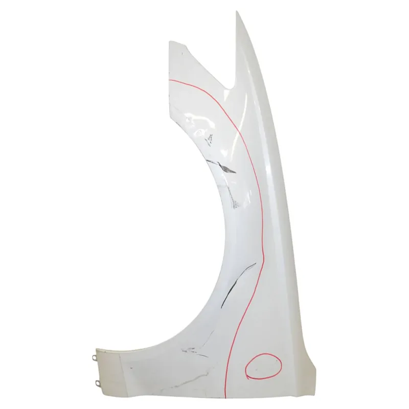 blatník přední levý AUDI A6 4G0 (lift)4G0821101 - poškozený Cenový Hit