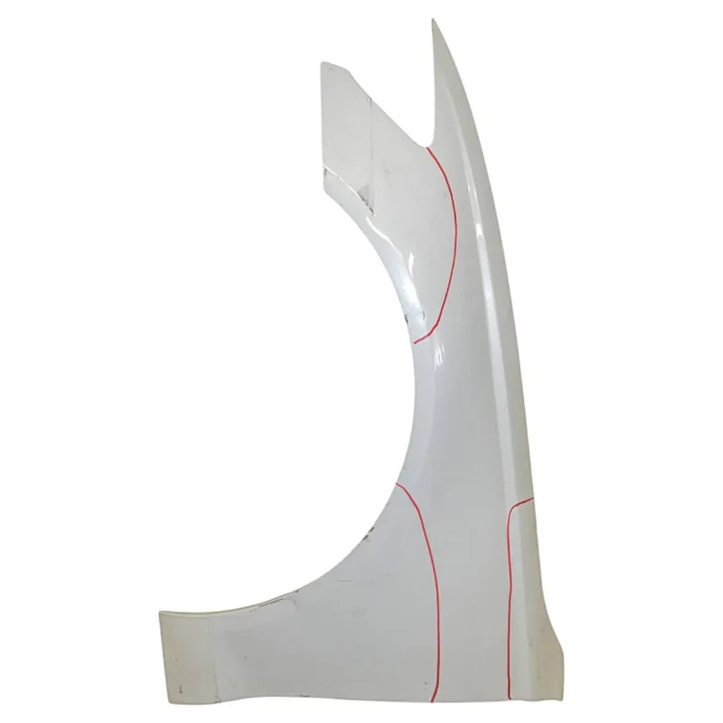 Značkový blatník přední levý AUDI A6 4G0 (lift)4G0821101 - poškozený