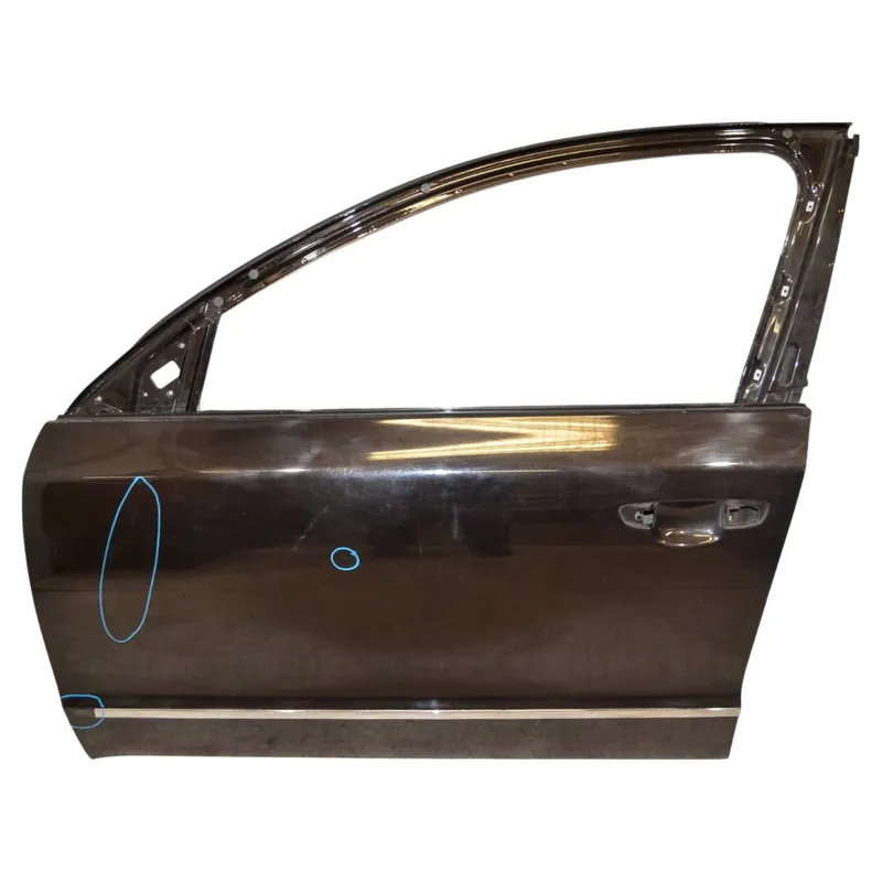 dveře přední levé - holé ŠKODA Superb II 3T0 (lift)3T0831055 - poškrábané, poškoz. lišta Autentický