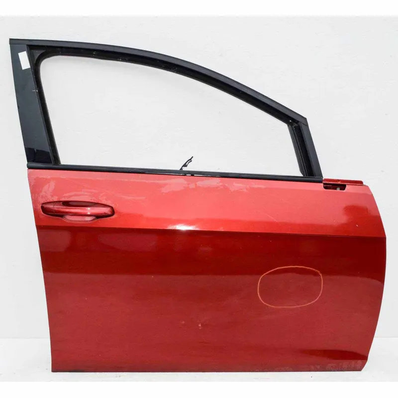 Výhodná Nabídka dveře pravé přední VW Golf VII 5G0 - lehce poškozené