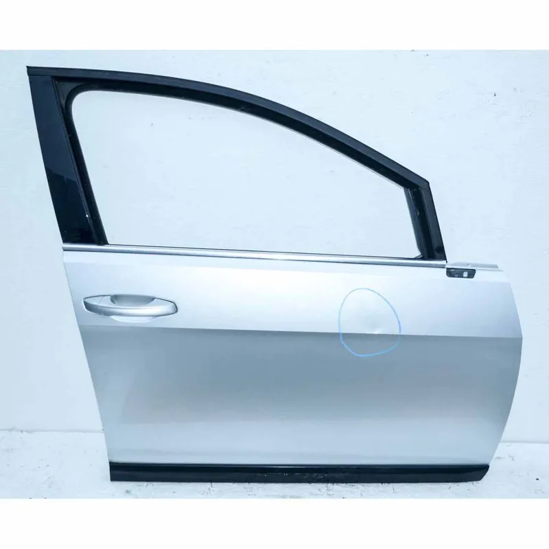 Autentický dveře přední pravé VW Golf VII 5G0 Alltrack - lehce poškozené