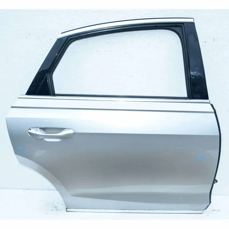 Top Prodej dveře zadní pravé AUDI A8 4N04N0833052A - poškrábaný lak