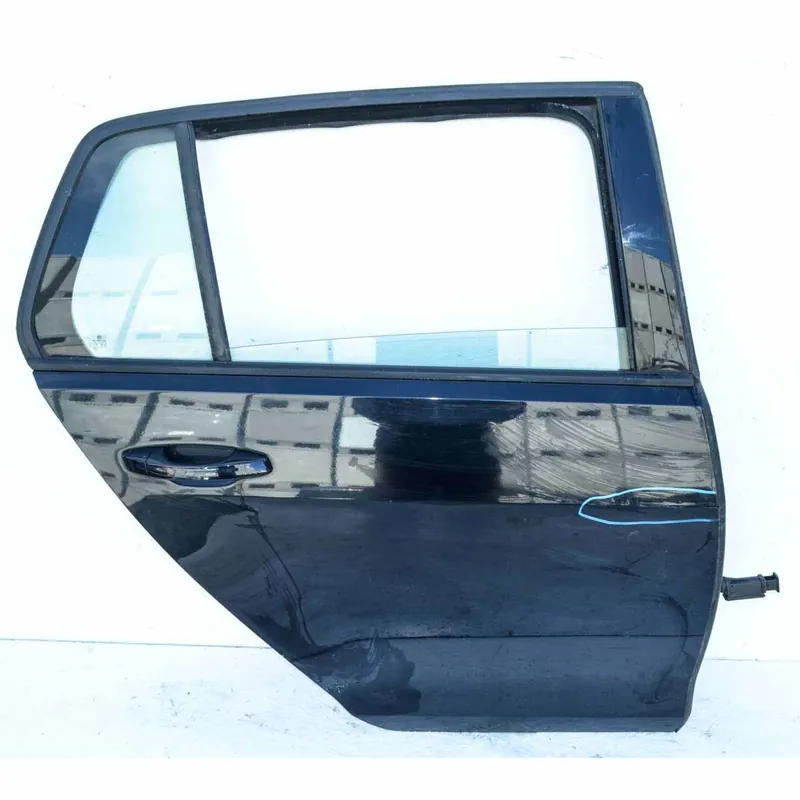 Zlevněný dveře zadní pravé VW Golf VII 5G0 HB - lehce poškozené