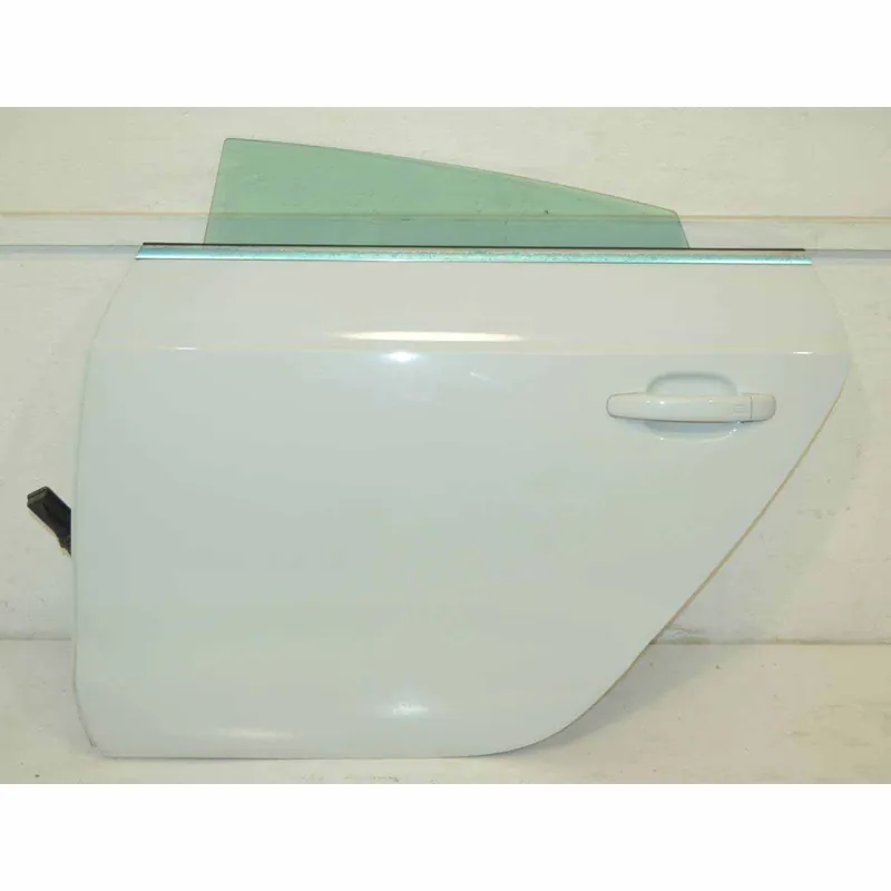 Značkový dveře zadní levé AUDI A5 8T0 lift Sportback8T8833051D