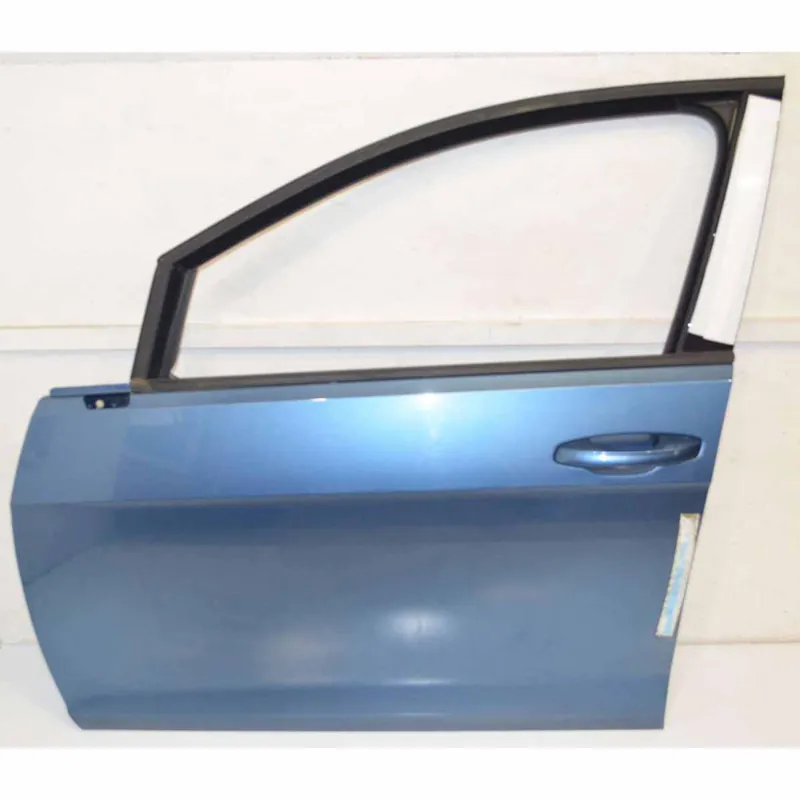 Aktuální dveře přední levé VW Golf VII 5G05G4831055AR - poškrábaný lak