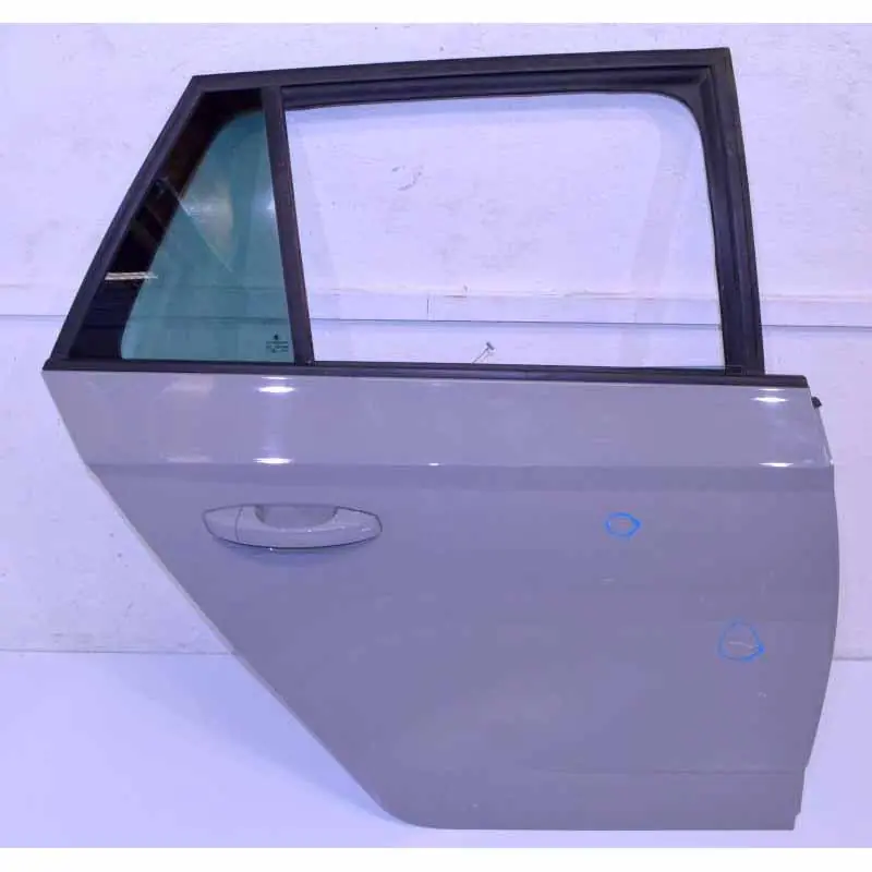 dveře zadní pravé ŠKODA Fabia III 6V0 combi6V98330526V9833052A - poškozené Nejprodávanější
