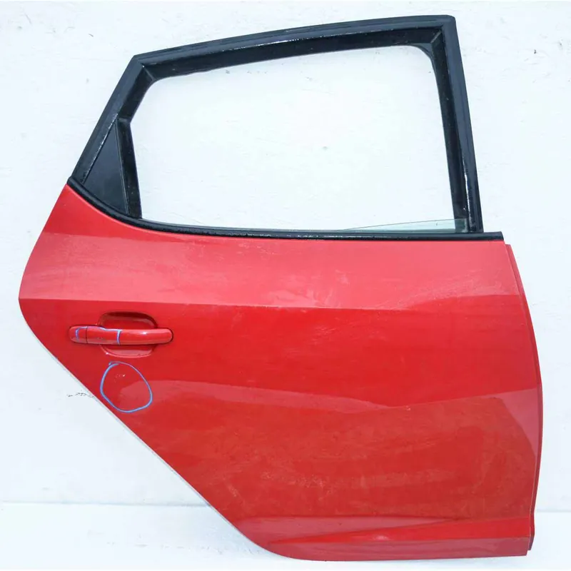 Expresní Doručení dveře pravé zadní SEAT Ibiza 2012 - poškrábaný lak