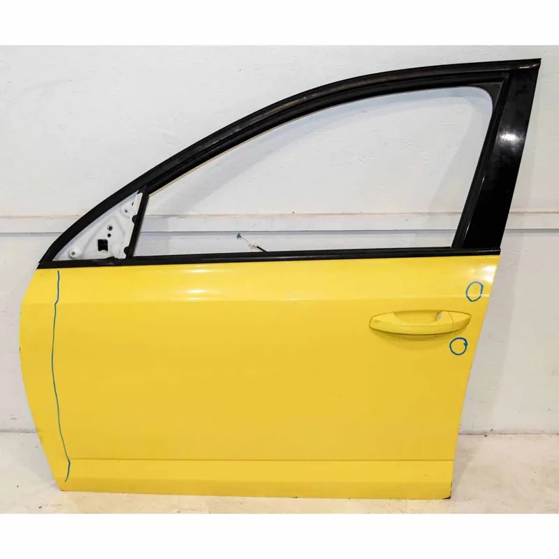 dveře přední levé ŠKODA Octavia III 5E05E0831051 - poškozené Vrácení Zdarma