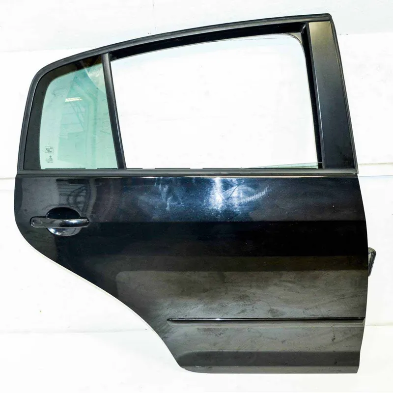 Zlevněný dveře zadní pravé VW Golf VI Plus 5M05M0833106B5M0833302M
