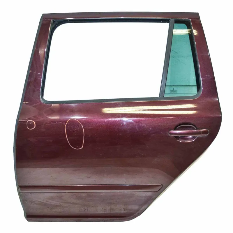 Horká Nabídka dveře zadní levé ŠKODA Octavia II 1Z0 lift combi1Z9833055 - lehce poškozený lak