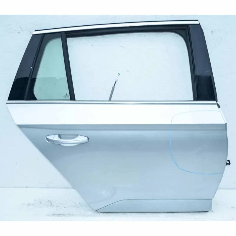 Bezpečná Platba dveře zadní pravé ŠKODA Superb III 3V0 combi - poškozené