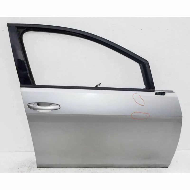 Akční Nabídka dveře přední pravé VW Golf VII 5G0 - poškrábaný lak