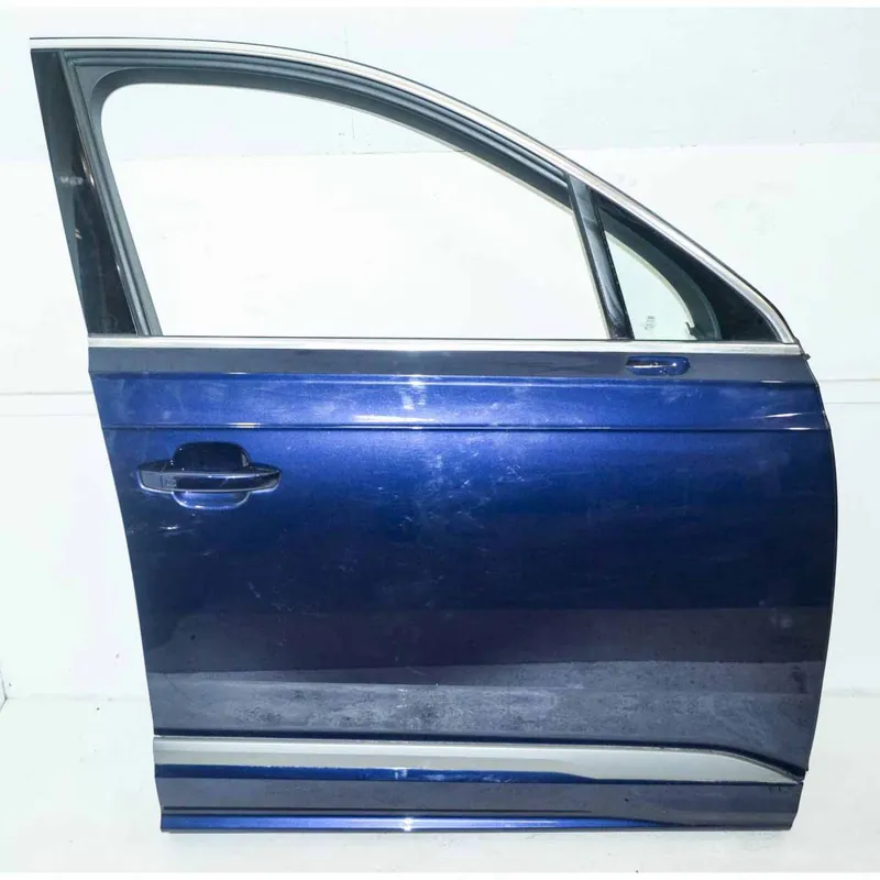 Akce dveře přední pravé AUDI Q7 4M0 lift4M0831052E